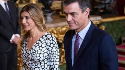 İ­s­p­a­n­y­a­ ­B­a­ş­b­a­k­a­n­ı­ ­S­a­n­c­h­e­z­­i­n­ ­e­ş­i­n­d­e­ ­K­o­v­i­d­-­1­9­ ­t­e­s­p­i­t­ ­e­d­i­l­d­i­
